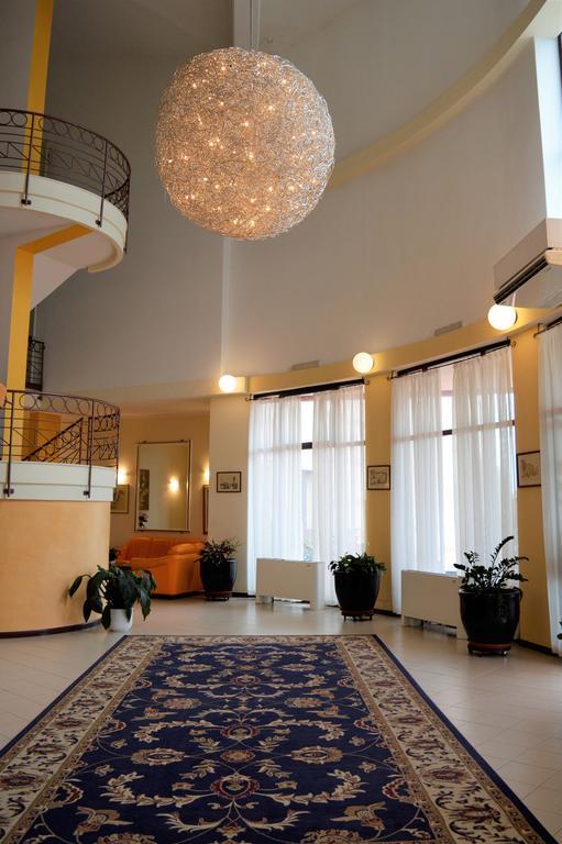 Rodia Inn Ористано Екстер'єр фото