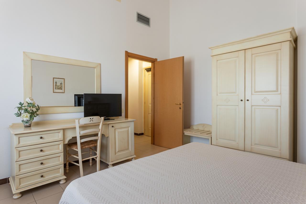 Rodia Inn Ористано Екстер'єр фото