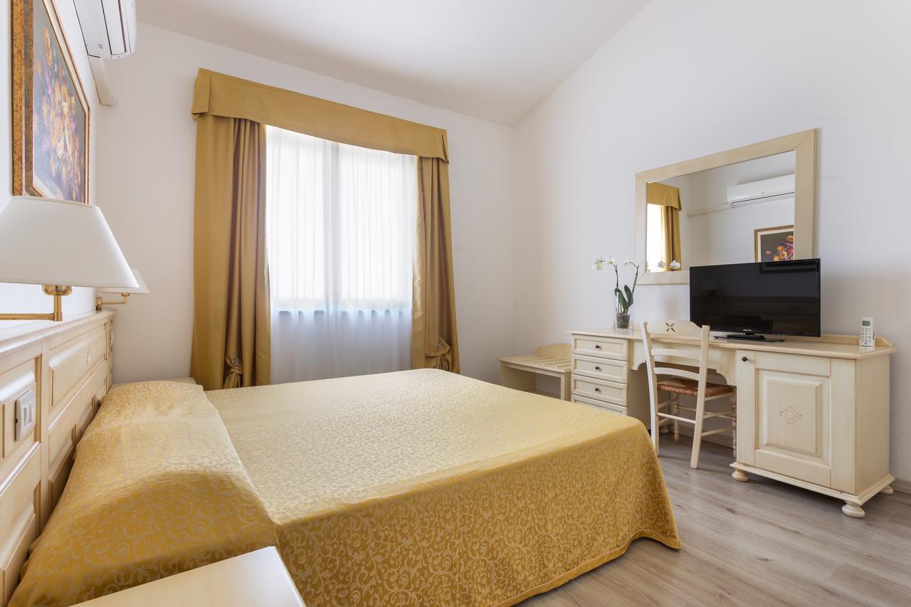 Rodia Inn Ористано Екстер'єр фото