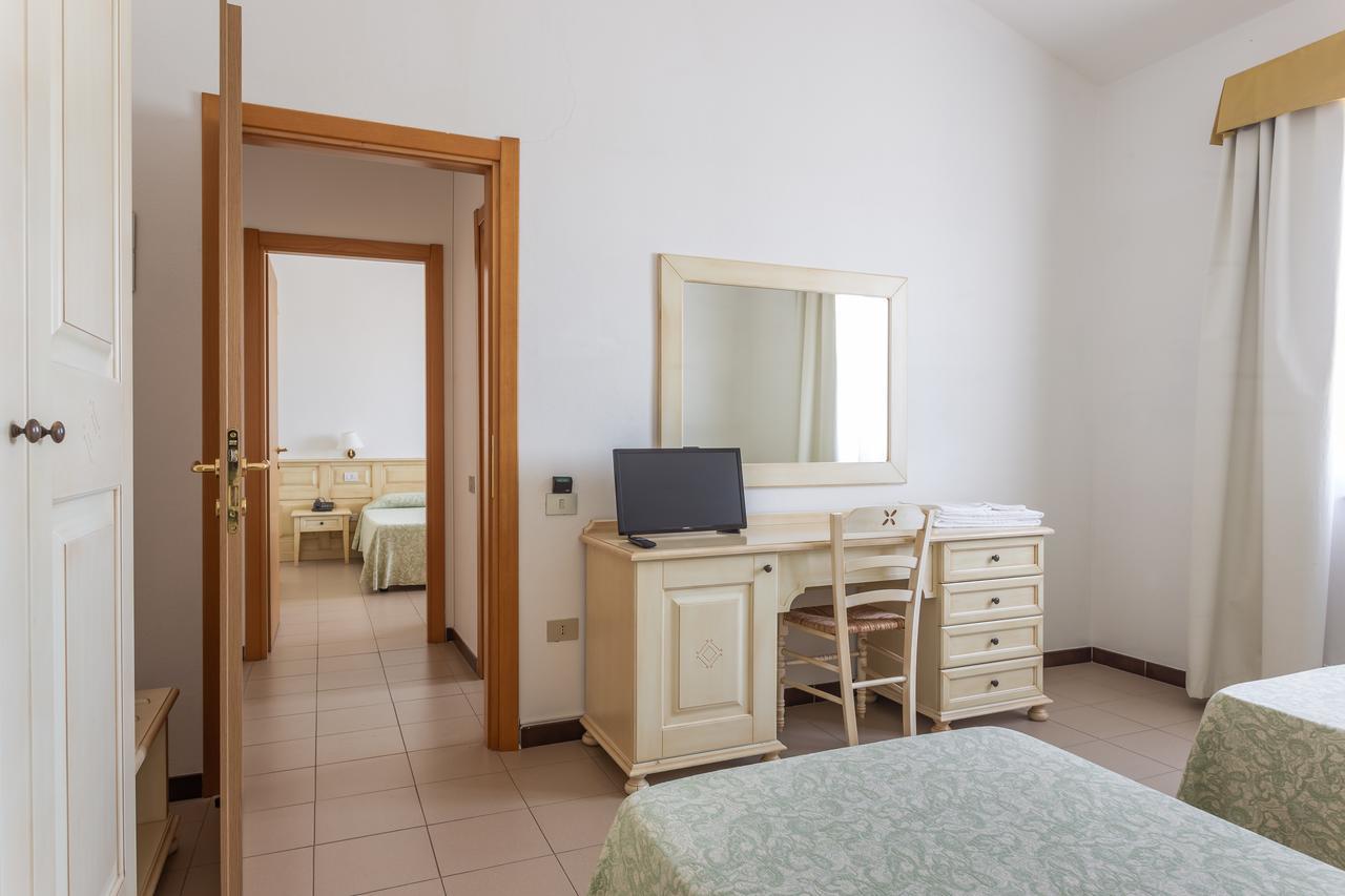 Rodia Inn Ористано Екстер'єр фото