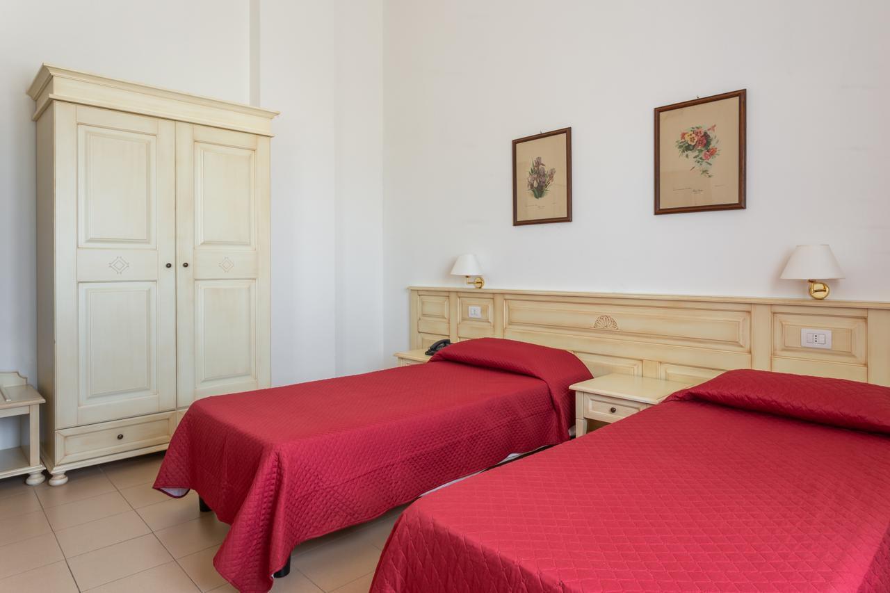 Rodia Inn Ористано Екстер'єр фото