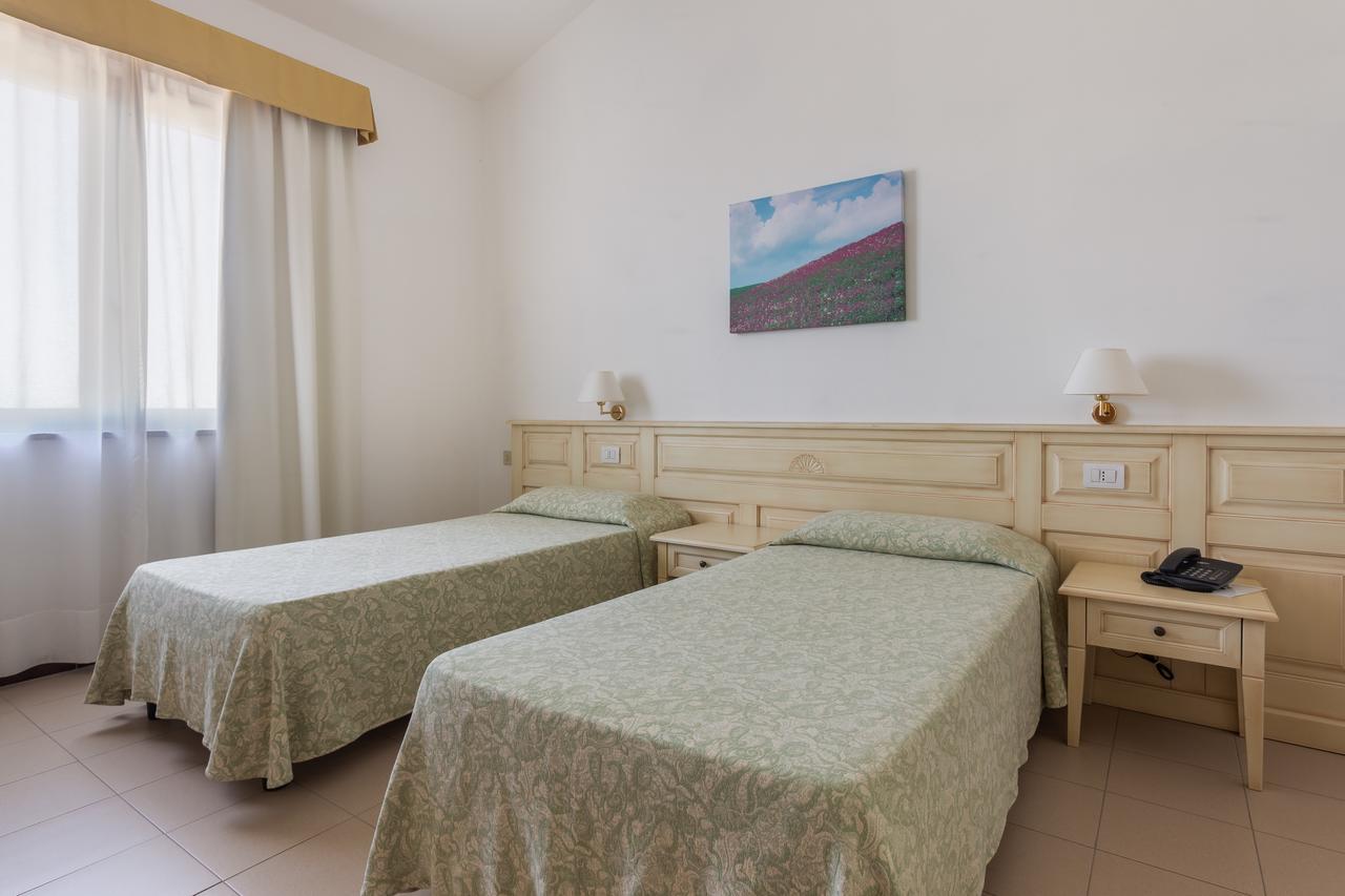 Rodia Inn Ористано Екстер'єр фото