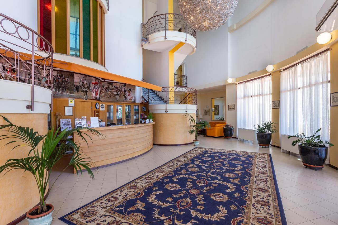 Rodia Inn Ористано Екстер'єр фото