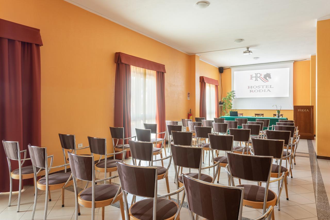 Rodia Inn Ористано Екстер'єр фото