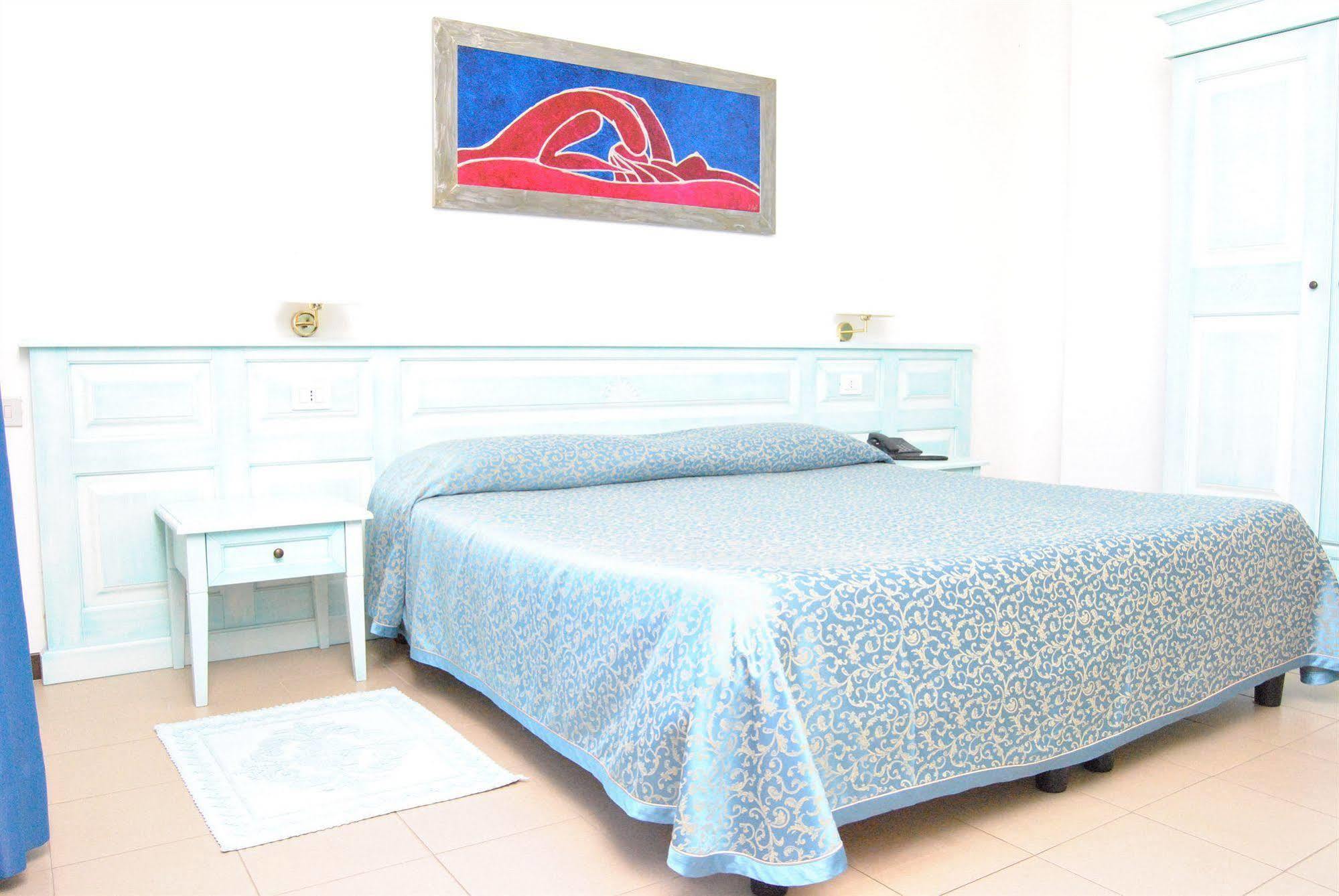 Rodia Inn Ористано Екстер'єр фото