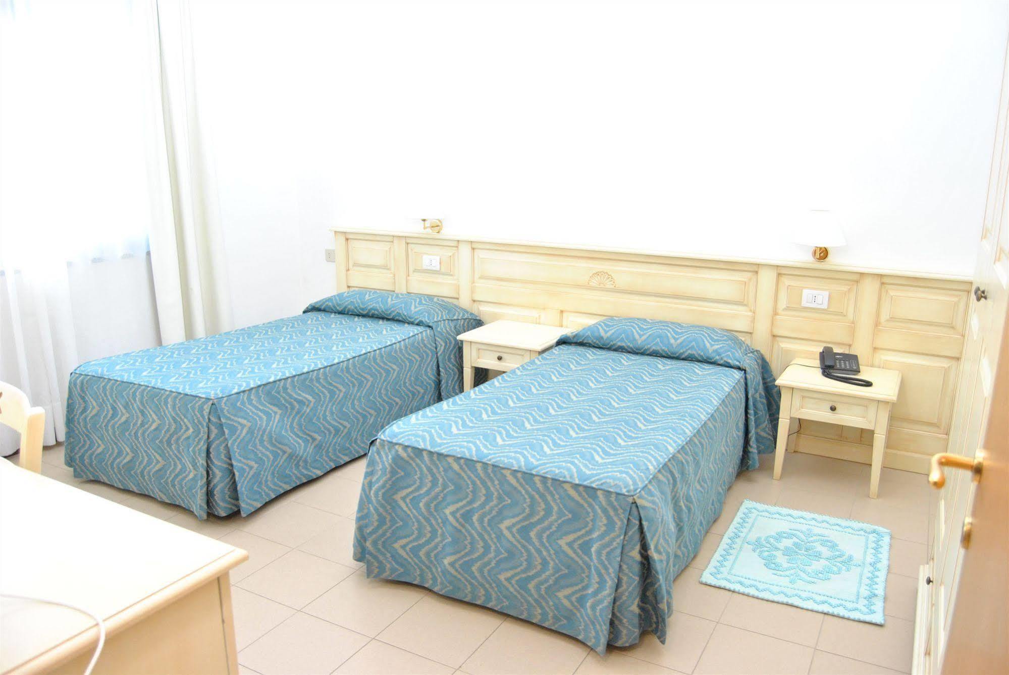Rodia Inn Ористано Екстер'єр фото